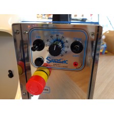 distributeur-de-sardine-electrique-commandes.jpg distributeur-de-sardine-electrique-commandes.jpg