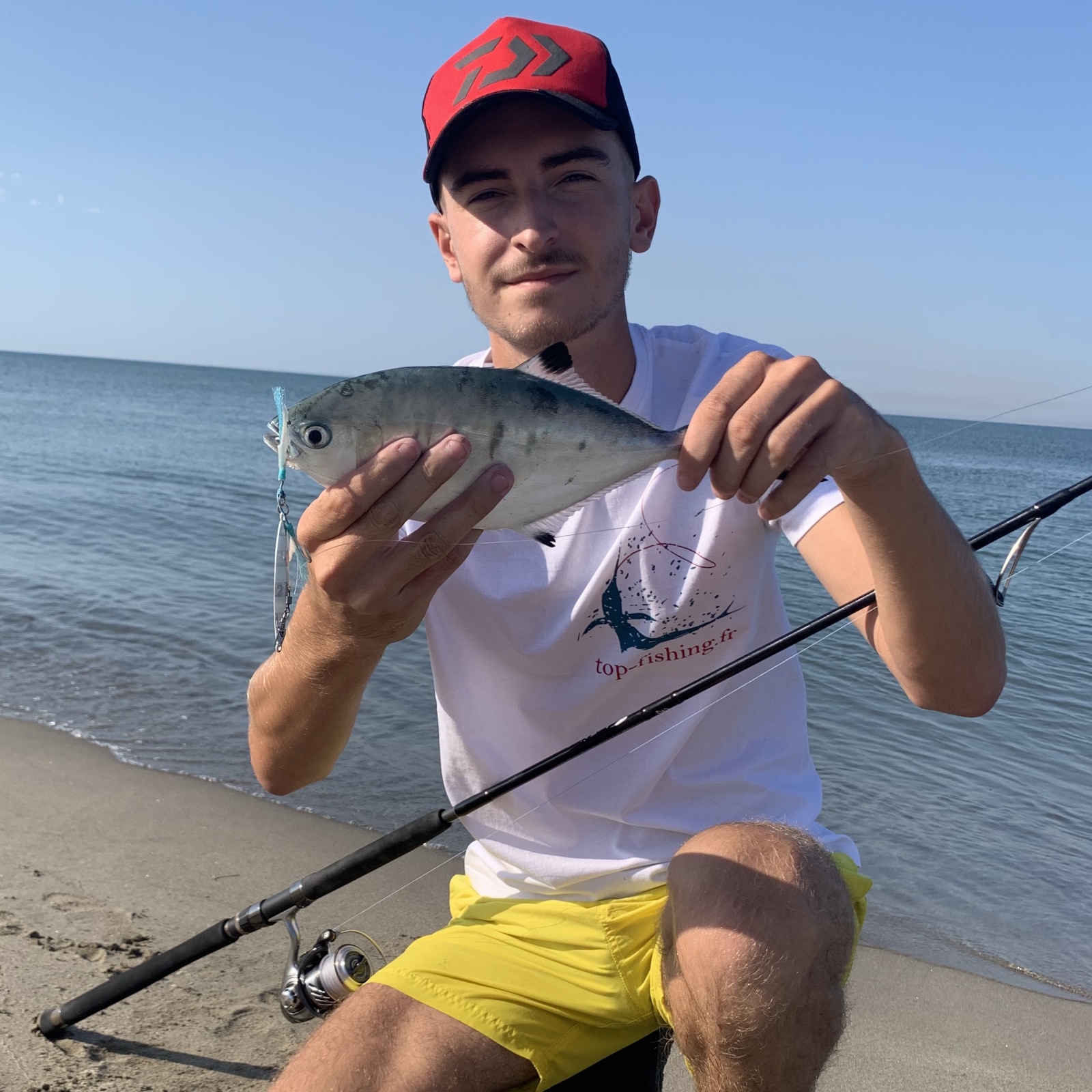 Lucas Chappaz avec une liche glauque, attrapée au Dragon  Fly