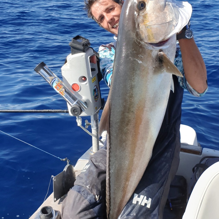 Fabien Harbers vous recommande également la Raissa Italcanna pour la pêche des grosses sérioles (ex : au vif avec un downrigger comme ici)