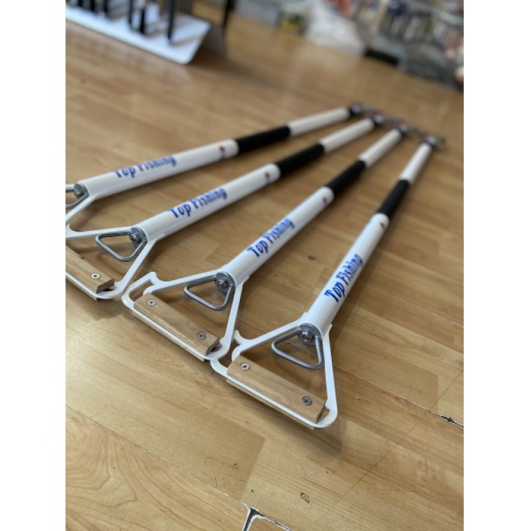 Le renfort en bois de la poignée de la Pince Top Fishing permet une excellente prise en main Le renfort en bois de la poignée de la Pince Top Fishing permet une excellente prise en main