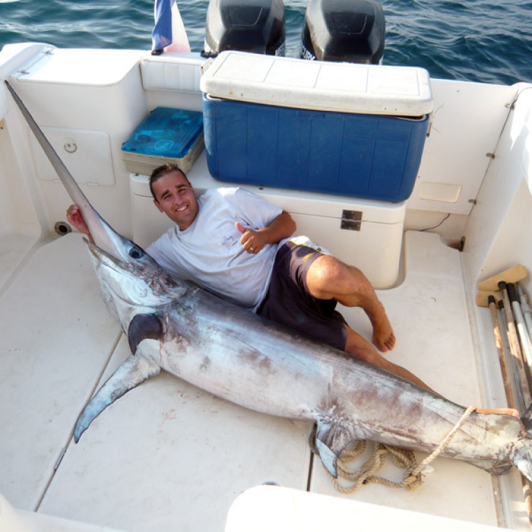 Jean-Christophe de la team Top-Fishing avec un très beau espadon.