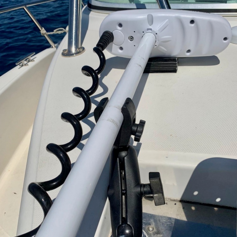 Fixation pour bloquer le moteur lors de la navigation Fixation pour bloquer le moteur lors de la navigation