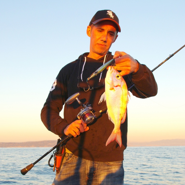 La toute nouvelle Saltiga SJ 68B-6 acceptant des jigs de 220 g et le nouveau moulinet 15HLSJ permettent les pêches les plus profondes La toute nouvelle Saltiga SJ 68B-6 acceptant des jigs de 220 g et le nouveau moulinet 15HLSJ permettent les pêches les plus profondes