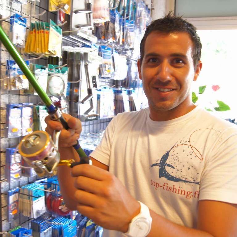 Pascal (logistique), faisant une démonstration du SimFish Pascal (logistique), faisant une démonstration du SimFish