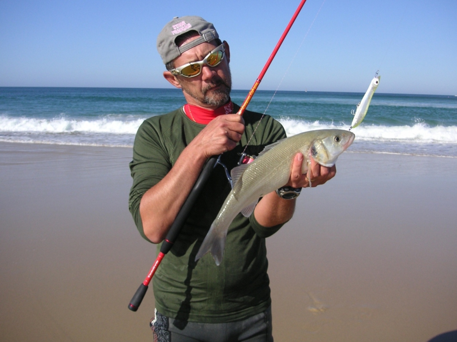 Quelle Longueur De Canne Pour Peche Au Leurre Du Bord Spécial Atlantique : pêche des baïnes aux leurres