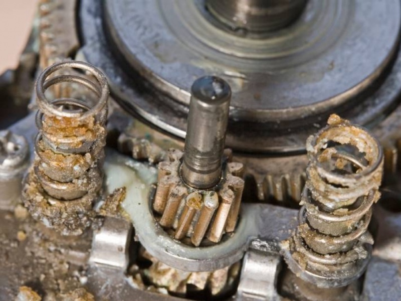 La corrosion peut altérer totalement la fluidité d'un moulinet