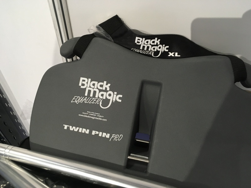 Le nouveau baudrier Black Magic, Twin Pin