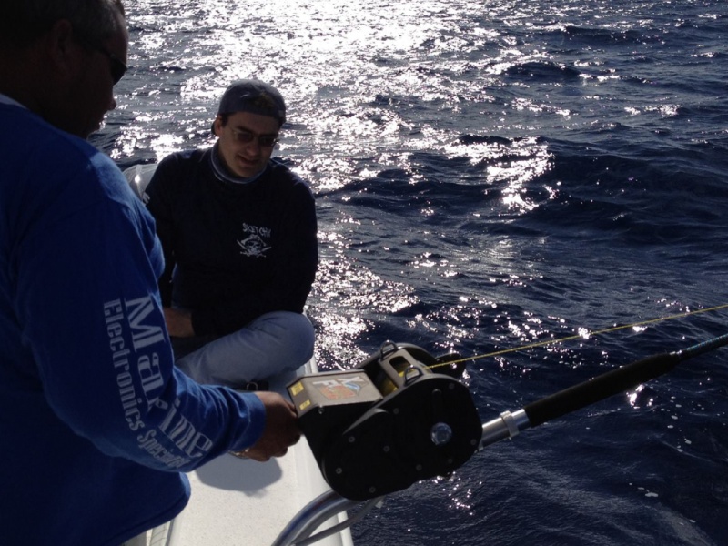 moulinet Electrique en pêche kristal fishing moulinet Electrique en pêche kristal fishing