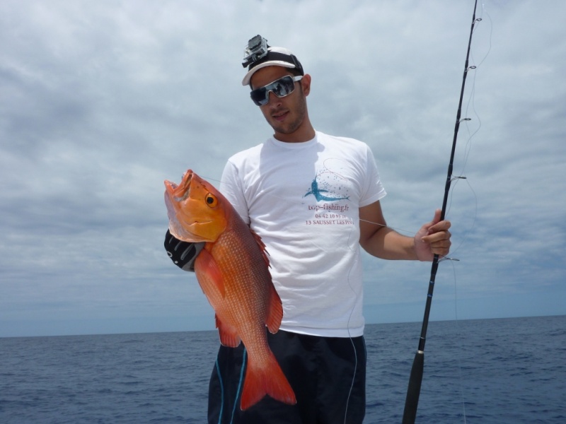Bruno pêche à Madagascar une carpe rouge