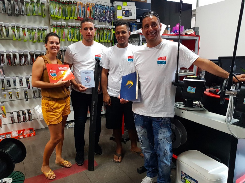 Top Fishing Saint-Pierre, Yannick et sa femme vous accueille, pour vous présenter toute la gamme Top Sea et Kristal Fishing Top Fishing Saint-Pierre, Yannick et sa femme vous accueille, pour vous présenter toute la gamme Top Sea et Kristal Fishing