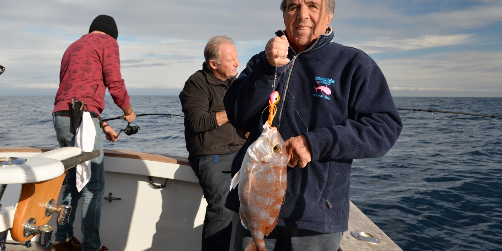 Un autre beau pagre pris au madaï maréchal pour ce pêcheur