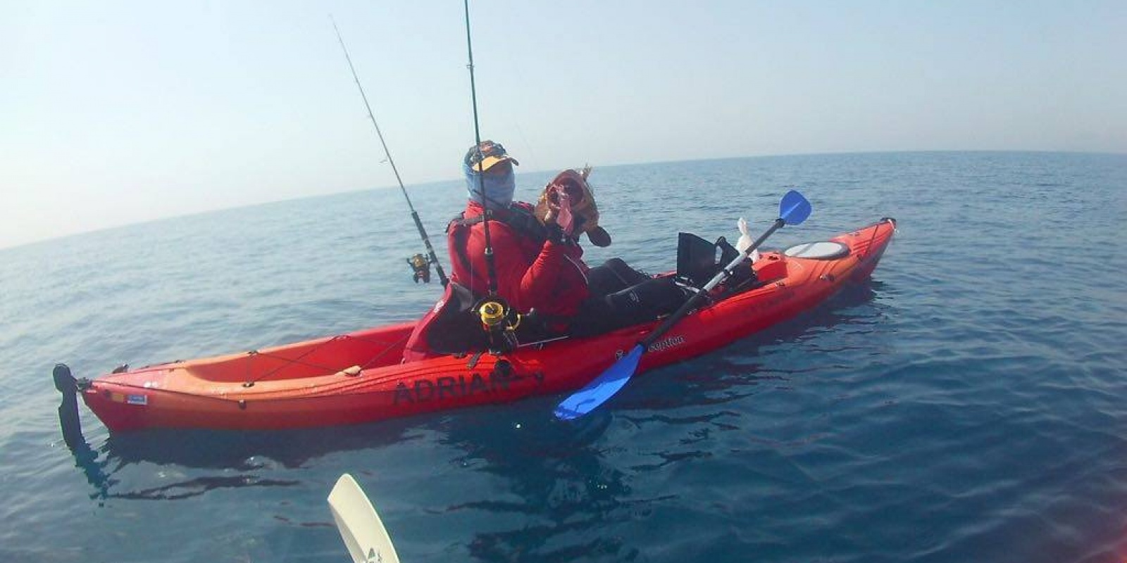 Traque d'un mérou au Vivo Calamar, en kayak Traque d'un mérou au Vivo Calamar, en kayak