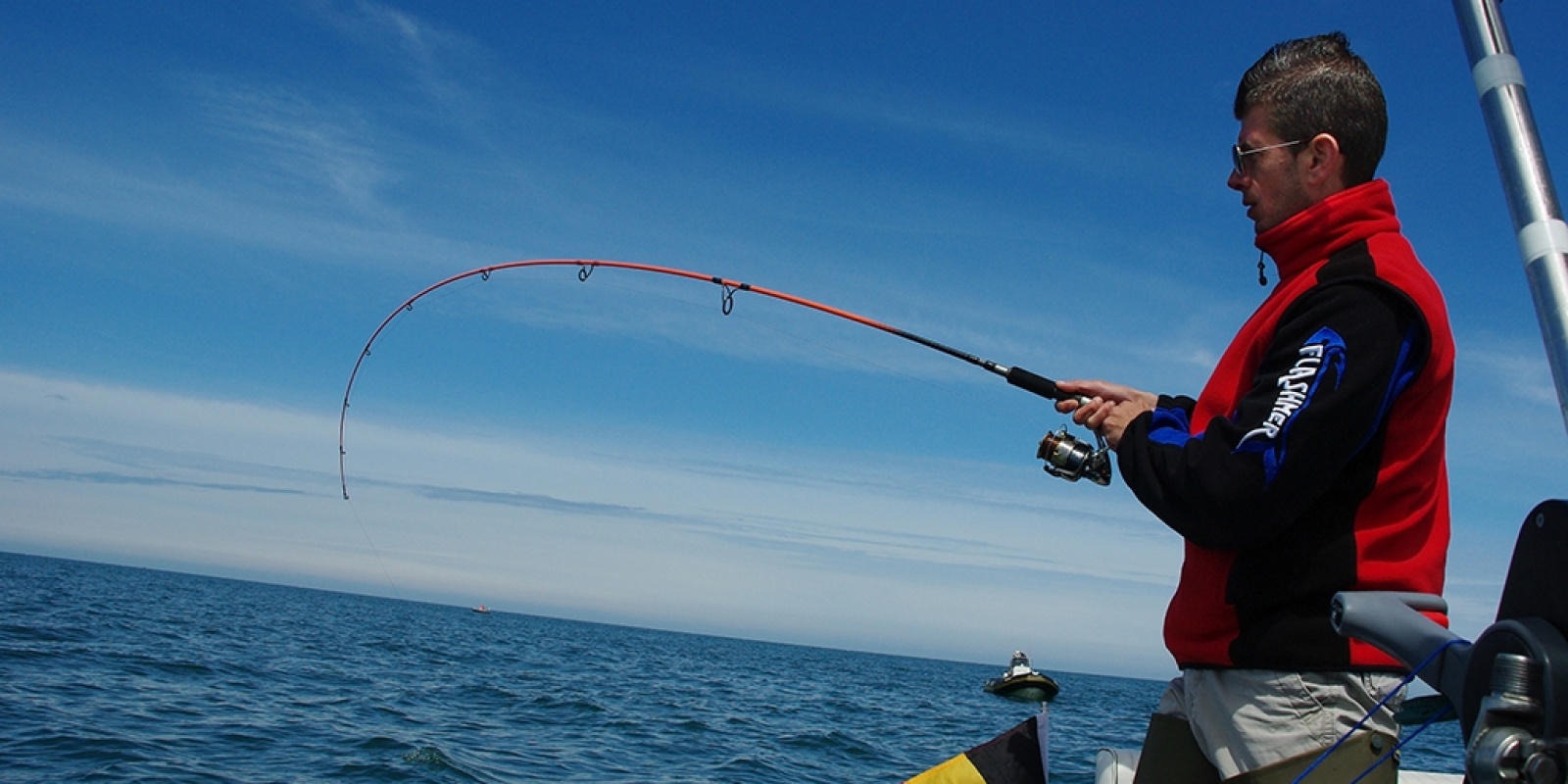 beau combat sur un bar pris au blue shad 