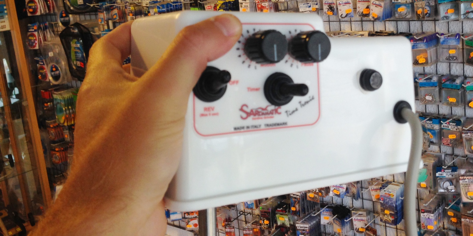 Moteur Time Tronic pour broyeur de sardine Sardamatic, léger il tient dans une main Moteur Time Tronic pour broyeur de sardine Sardamatic, léger il tient dans une main