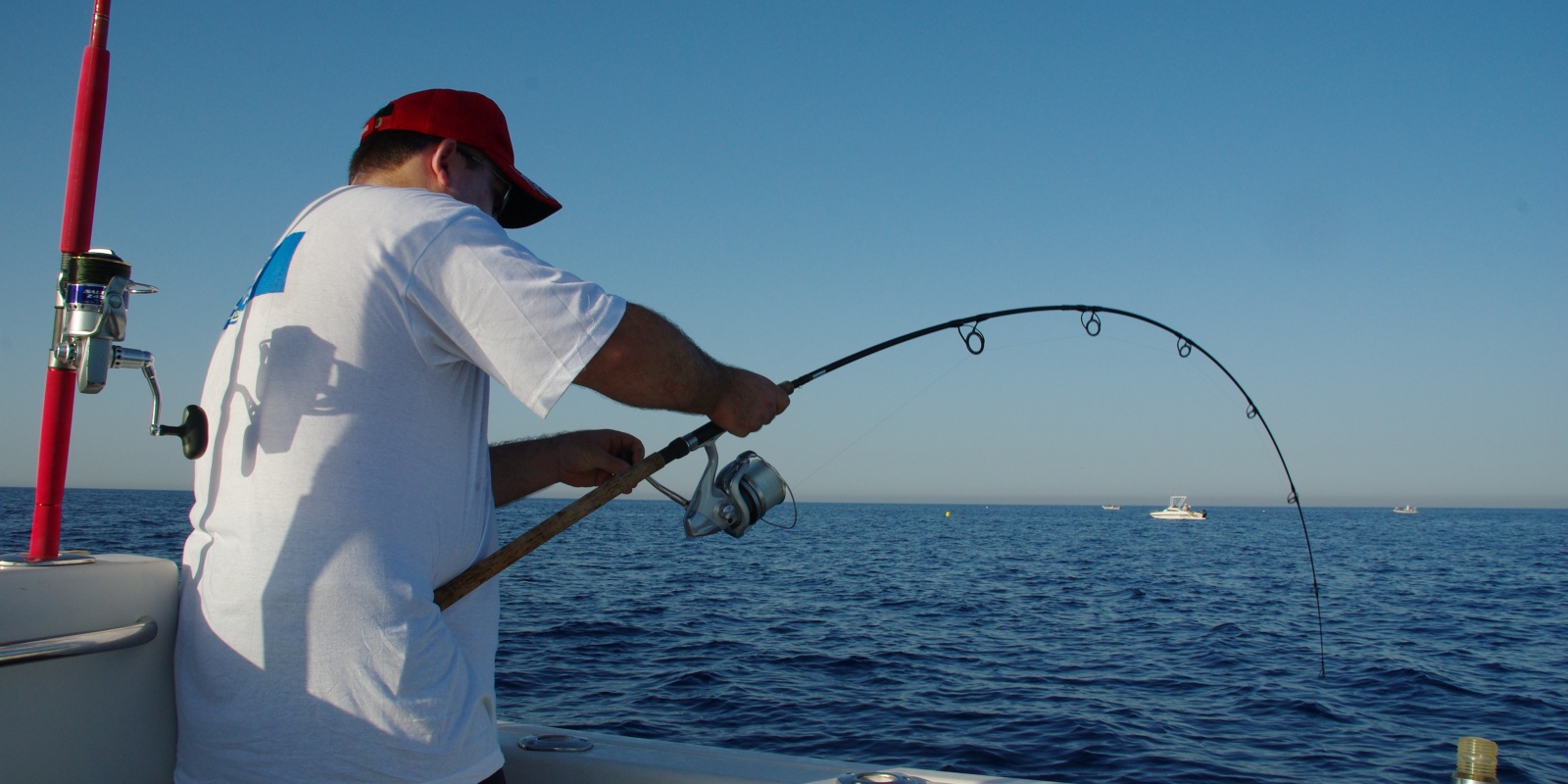 Pêche en barque : les équipements nécessaires - MaxiPeche