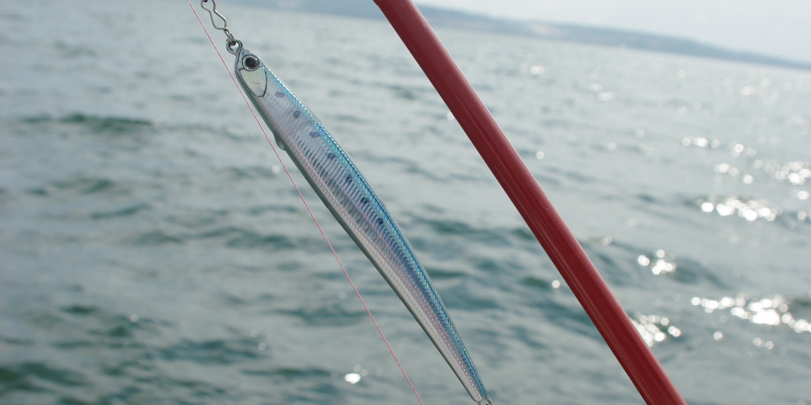 Un assist court évite les décrochages sur les jigs minnows Un assist court évite les décrochages sur les jigs minnows