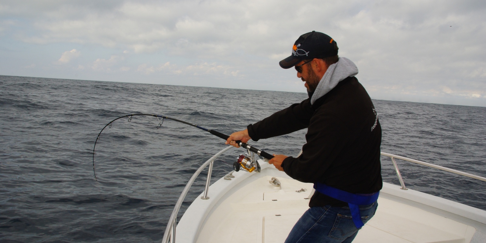 Un triple ou un simple renforce est nécessaire pour la pêche du thon Un triple ou un simple renforce est nécessaire pour la pêche du thon