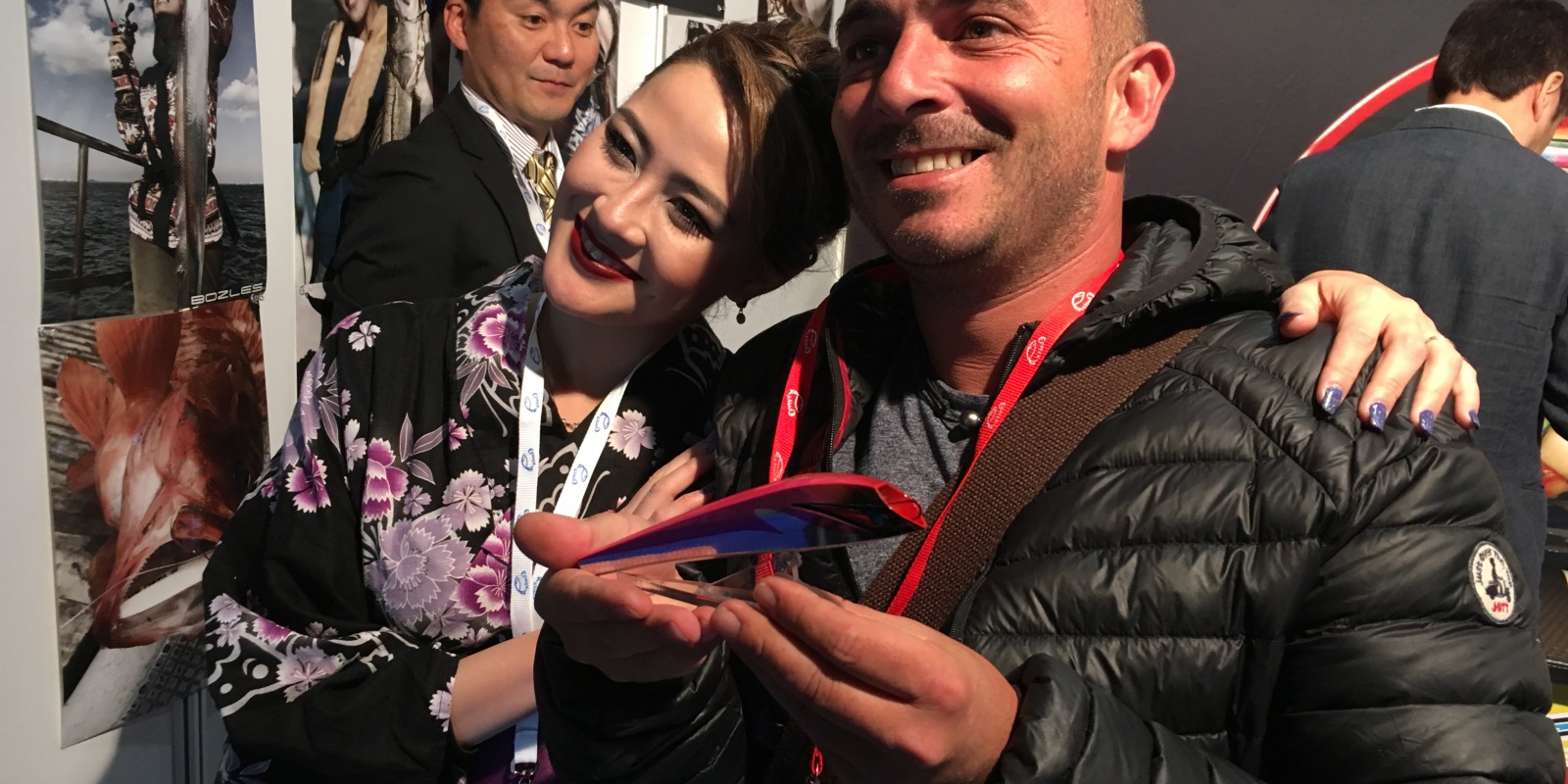 Sur ce stand japonais, en compagnie de la belle Yumi (une pêcheuse très célèbre au Japon), nous avons adoré ce popper au look manga