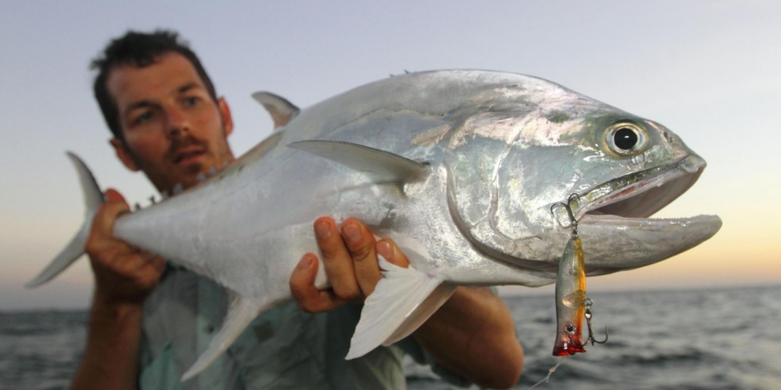 peche d'un queenfish au rosta pooper 