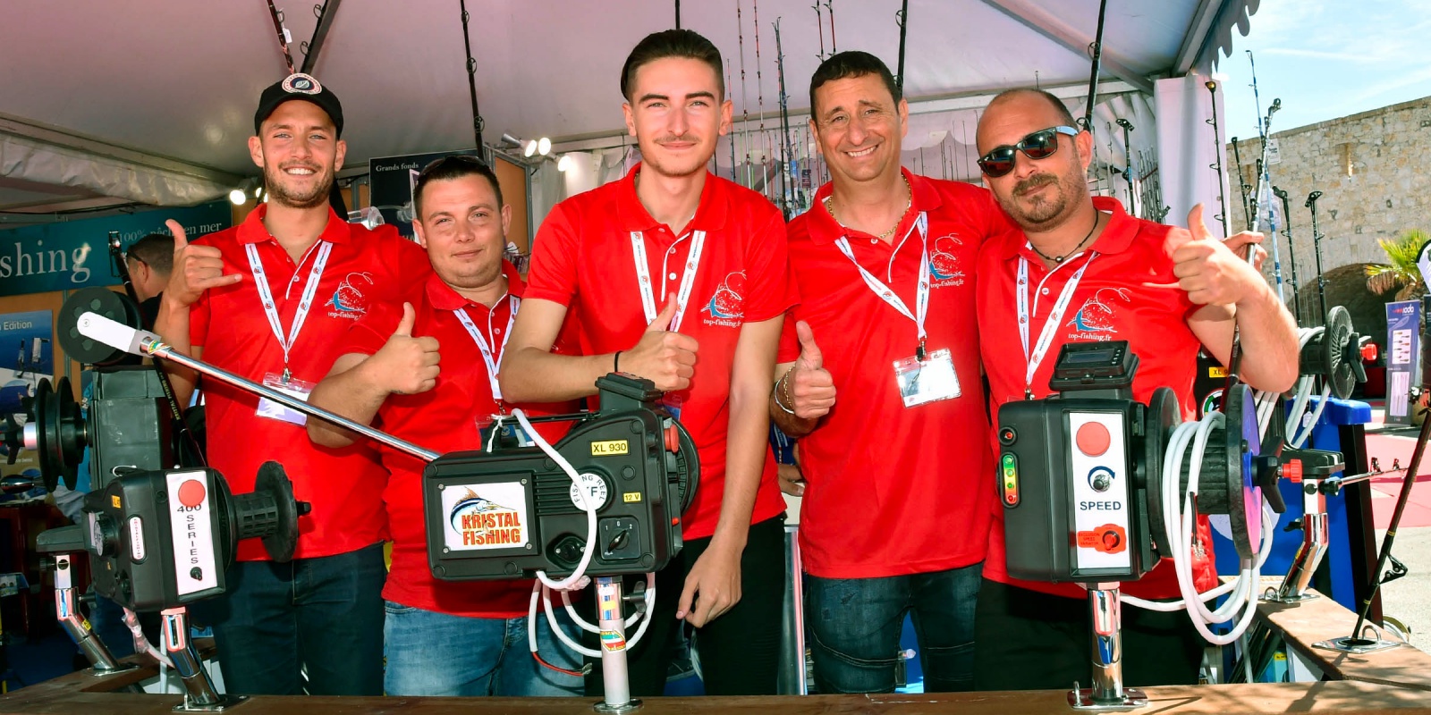 La team Top Fishing, toujours joyeuse et passionnée, lors du salon d'Antibes