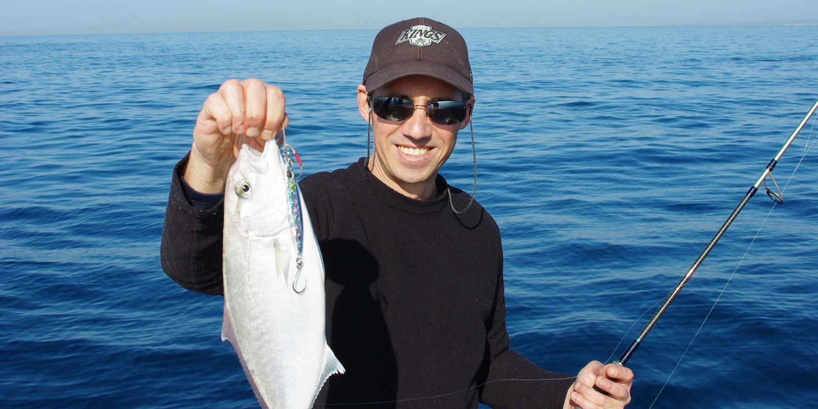 Les petites serioles réagissent bien a la technique du light jigging Les petites serioles réagissent bien a la technique du light jigging