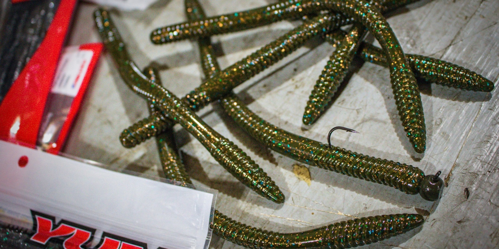 Les appâts en plastique Yum sont très attractifs . Ils contiennennt de véritables des huiles de poissons naturelles. Les appâts en plastique Yum sont très attractifs . Ils contiennennt de véritables des huiles de poissons naturelles.
