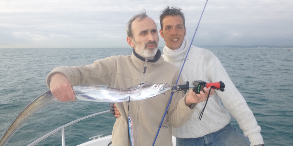 Sabre pris en speed jigging sur un Blue Flame Maria avec le moniteur guide de pêche Fabien Harbers