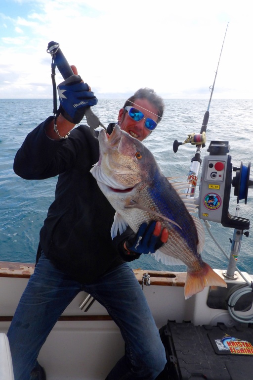 Fabien Harbers avec un magnifique denti pris au Downrigger Kristal Fishing au calamar vivant