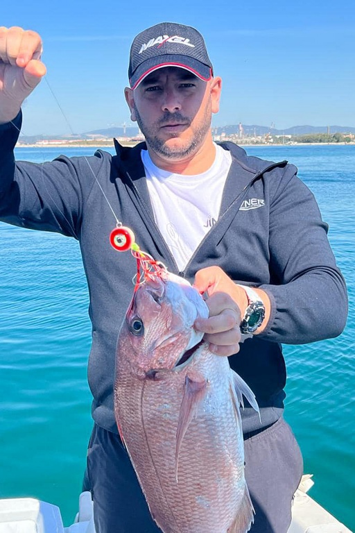 Beau pagre pris avec un madaï jig / kabura Crazy Head Tunita ! Beau pagre pris avec un madaï jig / kabura Crazy Head Tunita !