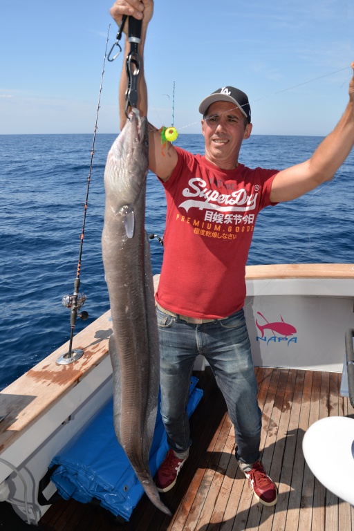 Encore un énorme congre pris  au madaï jig avec la canne Slow Pitch Italcanna – preuve de son incroyable puissance !