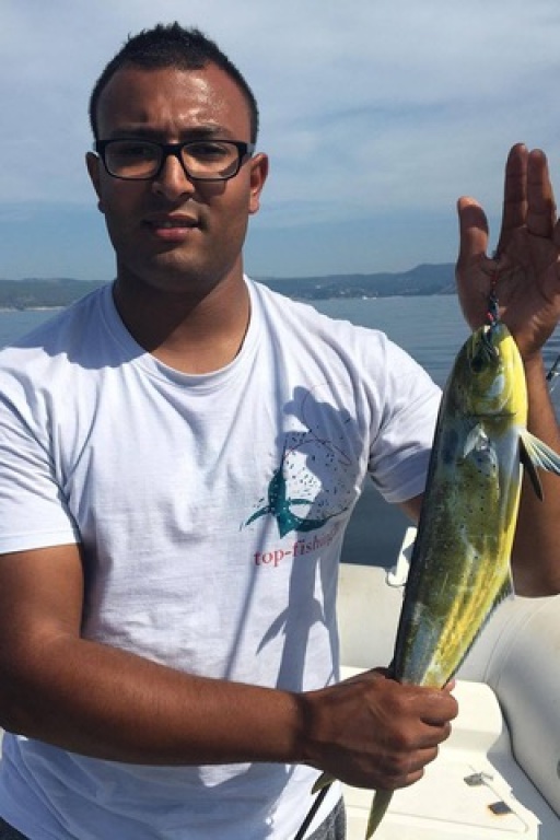Yanis, un jeune pêcheur local s'est fait plaisir sur ce coup ! Yanis, un jeune pêcheur local s'est fait plaisir sur ce coup !