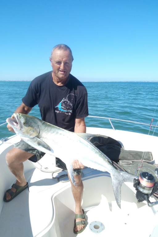 Gaëtan de la Team Top Fishing avec une belle liche en bateau (août 2016)