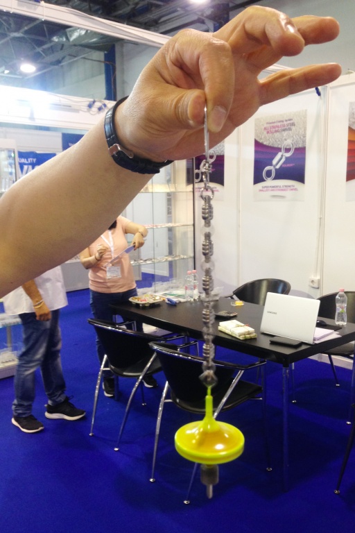 On a pu tester la qualité des émerillons avec une toupie plombée On a pu tester la qualité des émerillons avec une toupie plombée