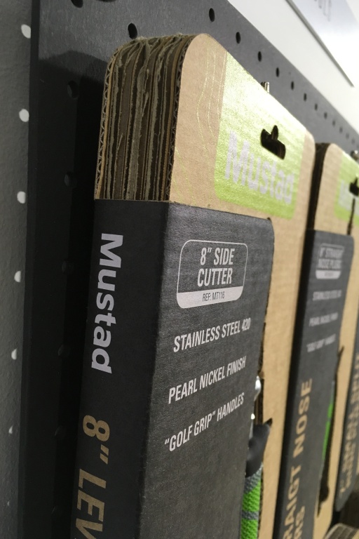 Les nouveaux emballages en carton de Mustad, beaux et écologiques Les nouveaux emballages en carton de Mustad, beaux et écologiques