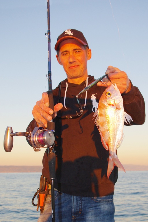La toute nouvelle Saltiga SJ 68B-6 acceptant des jigs de 220 g et le nouveau moulinet 15HLSJ permettent les pêches les plus profondes La toute nouvelle Saltiga SJ 68B-6 acceptant des jigs de 220 g et le nouveau moulinet 15HLSJ permettent les pêches les plus profondes