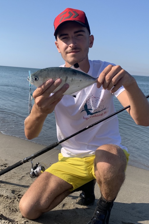 Lucas Chappaz avec une liche glauque, attrapée au Dragon Fly Lucas Chappaz avec une liche glauque, attrapée au Dragon Fly