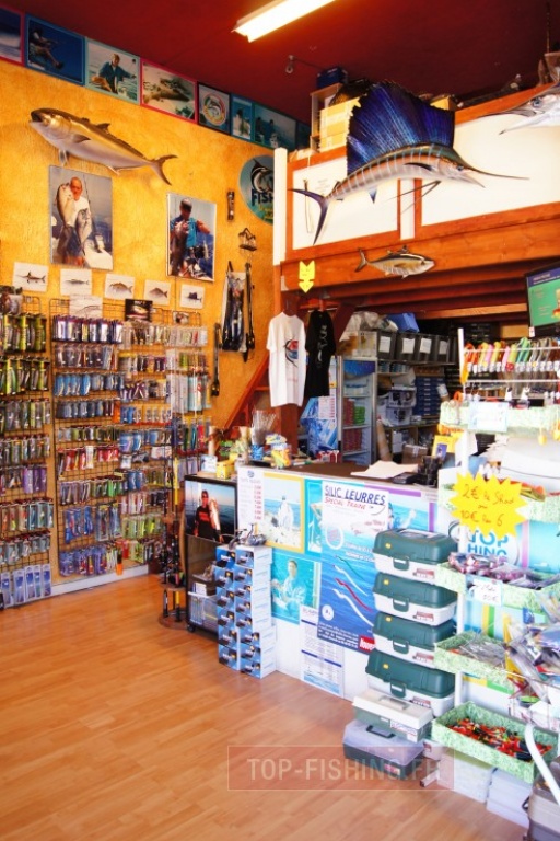 Le magasin Top Fishing de Sausset-les-Pins avant son réaménagement en 2013 (2) Le magasin Top Fishing de Sausset-les-Pins avant son réaménagement en 2013 (2)