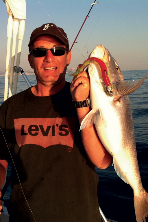 Philippe Maréchal au Shad Denti Pro rouge/jaune Philippe Maréchal au Shad Denti Pro rouge/jaune