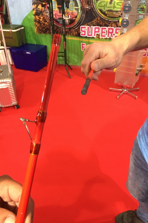 Chez WFT, l'heure est aux nouvelles cannes, superbe modèle incassable, ici sous forme de prototype Chez WFT, l'heure est aux nouvelles cannes, superbe modèle incassable, ici sous forme de prototype