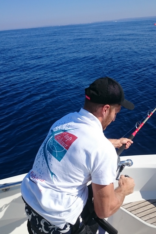 L'équipe Top Fishing lors d'une partie de pêche au thon, septembre 2016 L'équipe Top Fishing lors d'une partie de pêche au thon, septembre 2016