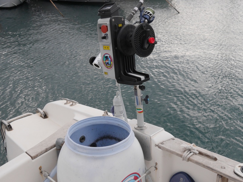 1-bis-fabien-vivier-.jpg Fabien dispose d'un vivier situé juste à coté de son downrigger XL 92 Kristal Fishing